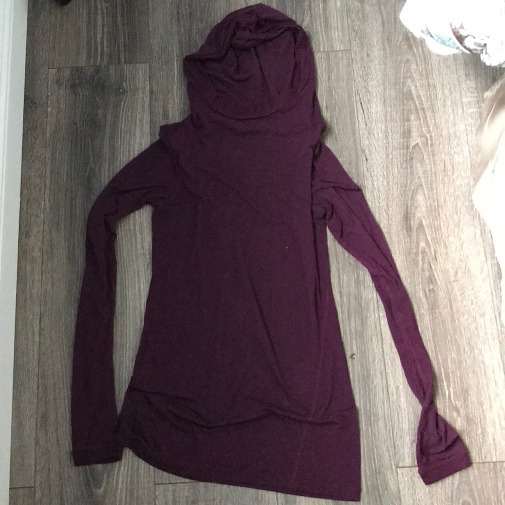 Lululemon long sleeve with hood